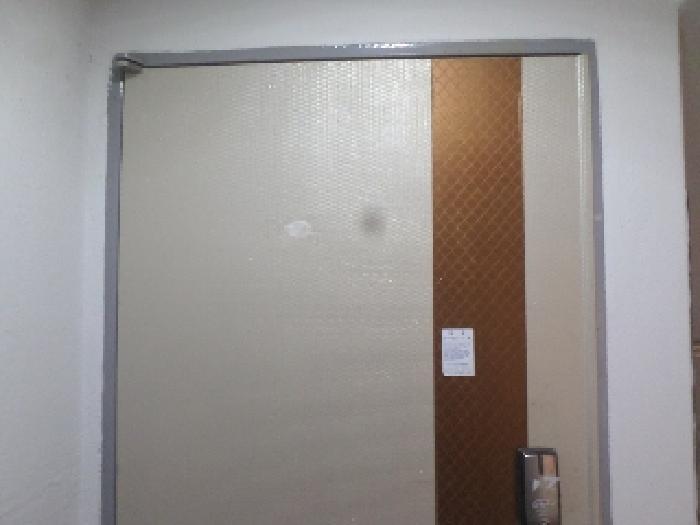 목록2. 102호 출입문