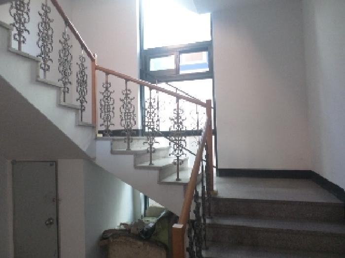 목록2. 2층 계단