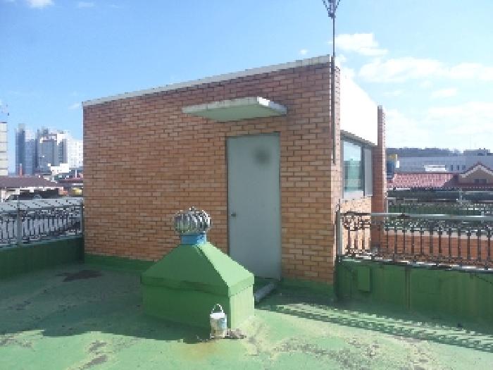 목록2. 옥탑1층 계단실