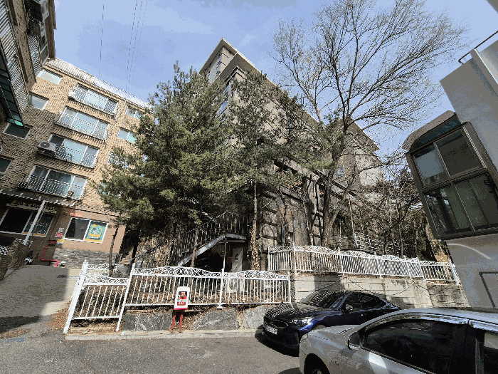 대상물건 남서측에서 촬영