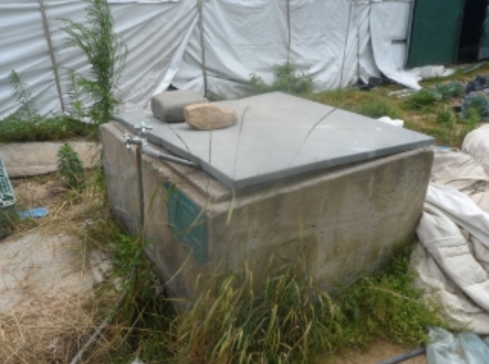 기호 1번 지상에 소재하는 것으로 보이는 제시외 지하수관련 관정시설