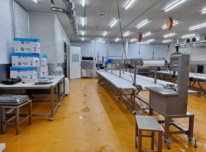 목록 5 지하층 내부 작업실