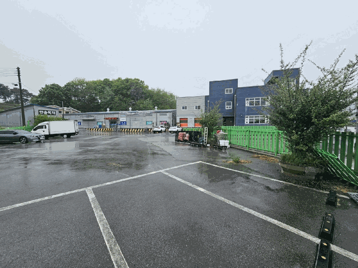 본건 전경 (남동측 내부 촬영)