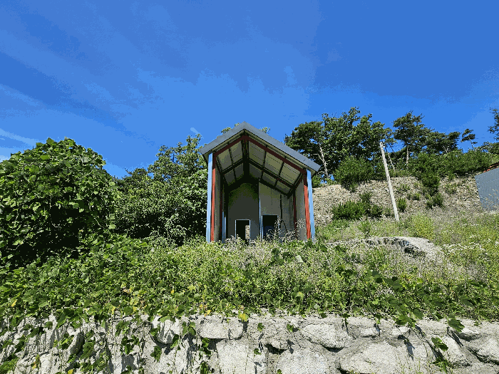[ 일련번호 2) 지상 제시외 건물 ]