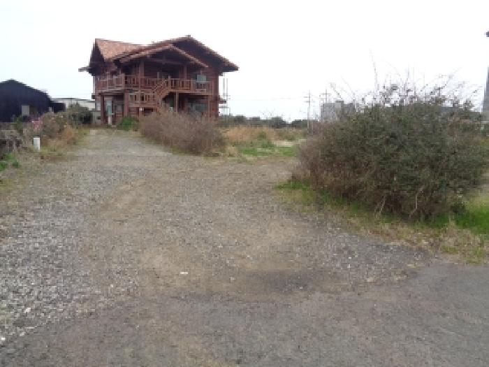 - 소재지 1(이호일동 328-1) 지상 소재지 2(도리중길 56) 제시 건물 전경1