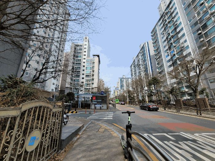 동측 도로 및 주변