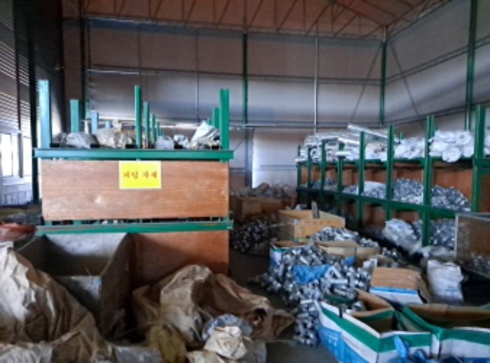 목록 1 북쪽 제시외 천막지붕 내부