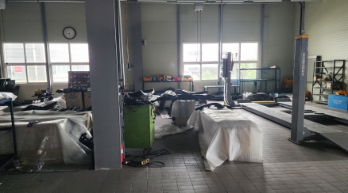 부동산의 표시 2. 작업실의 일부(2층, 3층)