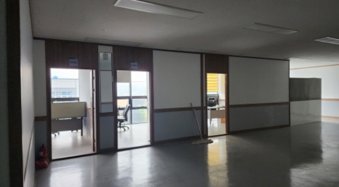 부동산의 표시 2. 3층 지역본부 하이테크 사무실