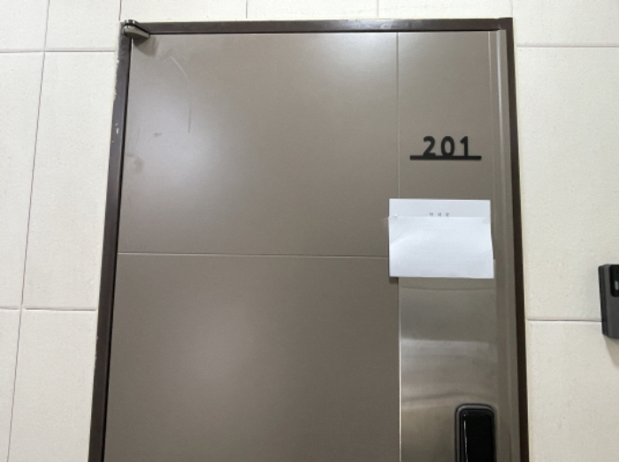 전유부분출입문(201호)