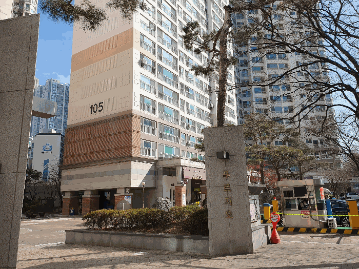 본건 남서측 전경