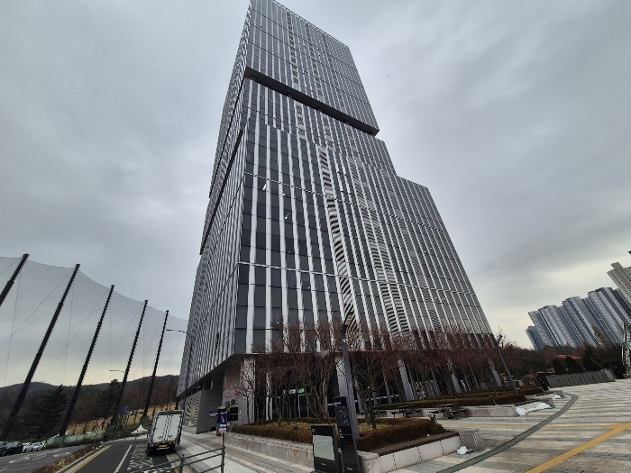 본건 건물 외관 전경