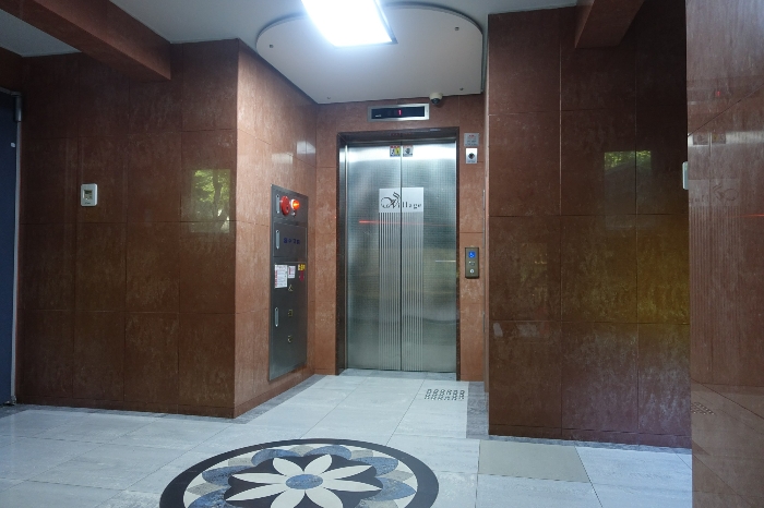 승강기 홀