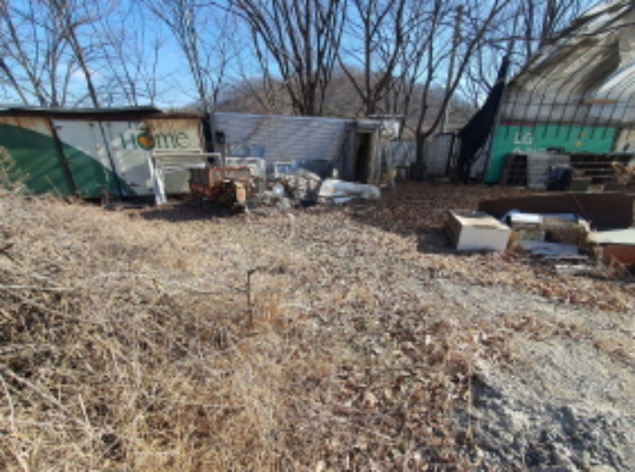 현장사진(지월리 473-1, 473-13, 473-14 주변 지장물 콘테이너등)