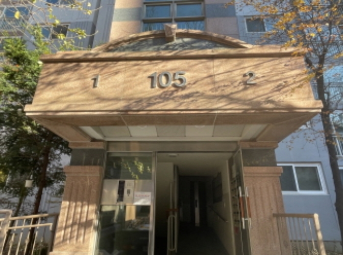 105동 공동출입구