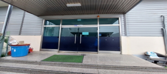 목록2 건물 일부(출입구) 전경