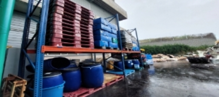 목록1 토지 일부(파레트 등 적치물) 전경