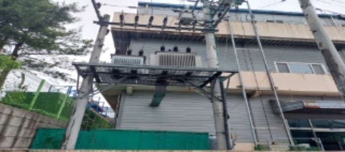 목록1,2 토지,건물 일부(제시외 수변전시설) 전경