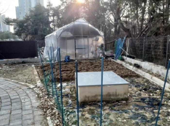 * 본건 목적물 3. 전경(텃밭, 비닐하우스)