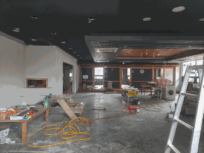 기호 가)건물 1층 내부