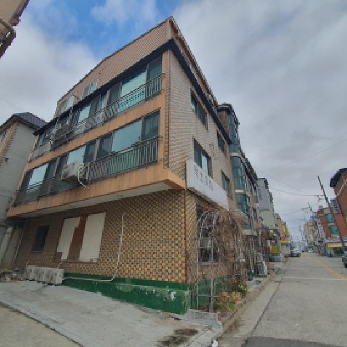 제시목록 토지 및 건물 아랫쪽 측면에서 바라본 전경