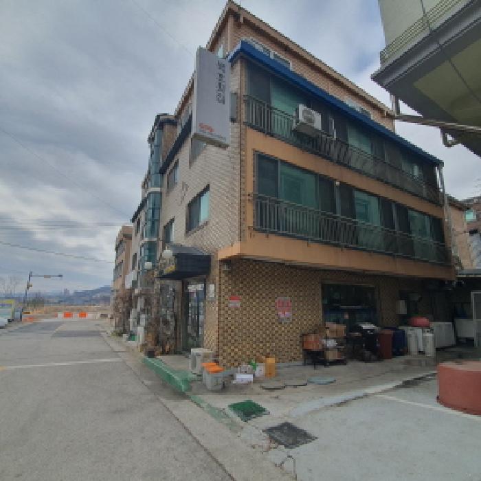 제시목록 토지 및 건물을 윗쪽 측면에서 바라본 전경