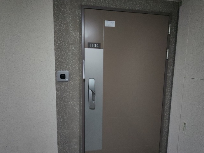 출입문 및 안내장