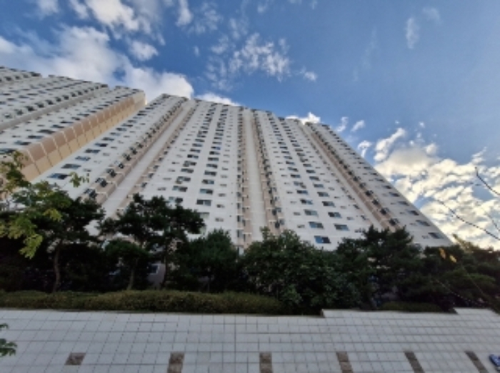 건물 전경 (뒷쪽)