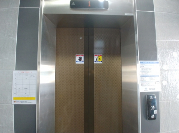 엘리베이터실