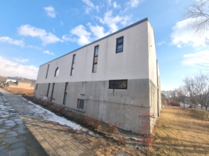 건물 북쪽 모습