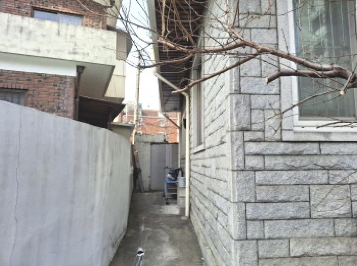 건물 좌측 모습2