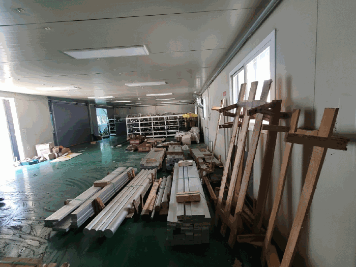 [제시외 건물 기호(ㄴ) 내부]