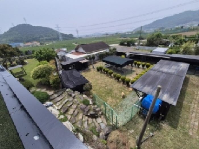 목록 2 지상 제시외 철제구조물구조 폴리카보이네이트지붕 견사, 물탱크, 정원수