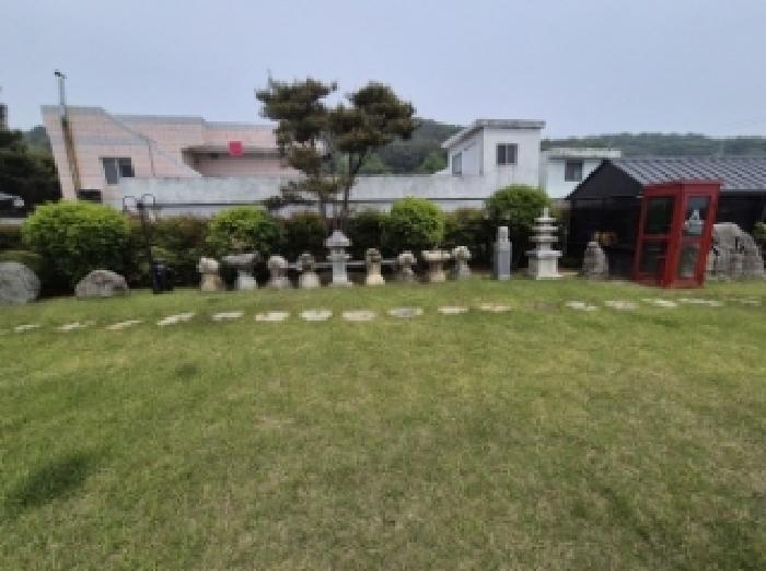 목록 3 제시외 정원수, 조경석, 석물, 나무벤치