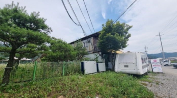 목록 4. 토지(진입로쪽에서 본 모습)