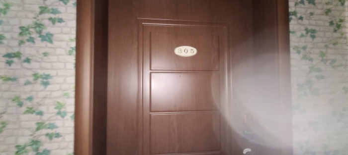 목록 2 건물 중 305호 출입문 전경