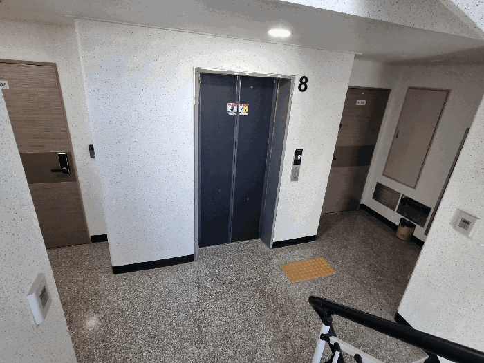 본건이 소재한 8층