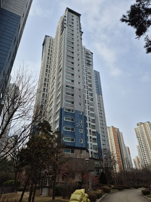 북동측에서 본 전경