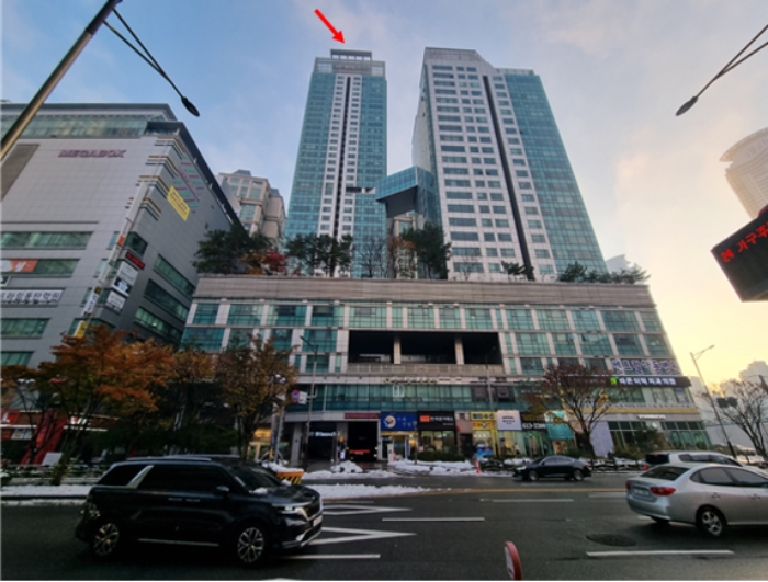 대상물건이 속한 건물의 전경 (북측에서 본 모습)