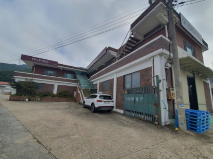 현장사진(토지: 목동 44-2 및 건물 전경)