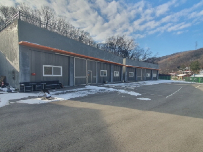 현장사진(토지, 건물 전경)