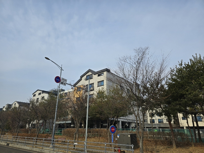 본 건