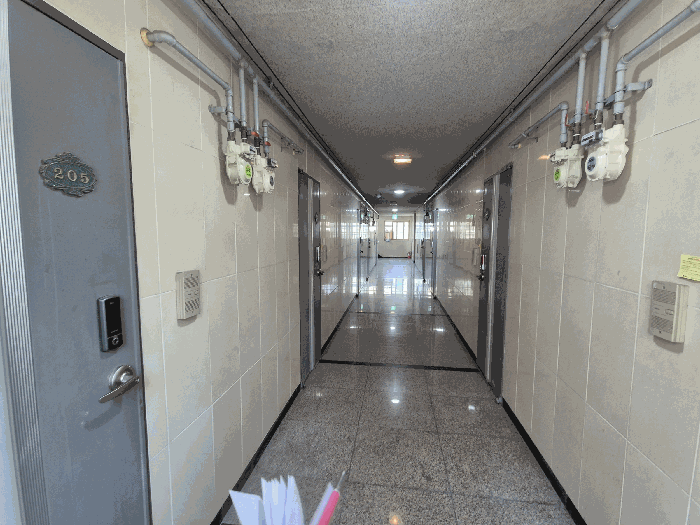 본건 기호(3) 2층 복도 전경