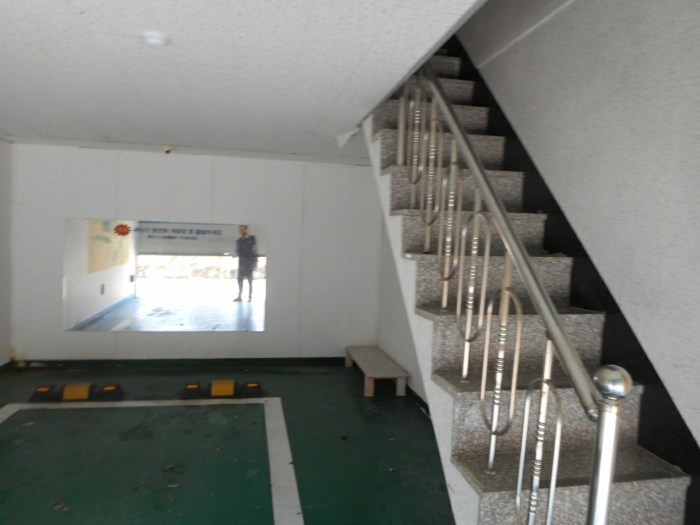 본건 기호(가) 1층 내부전경 - 계단실 부분