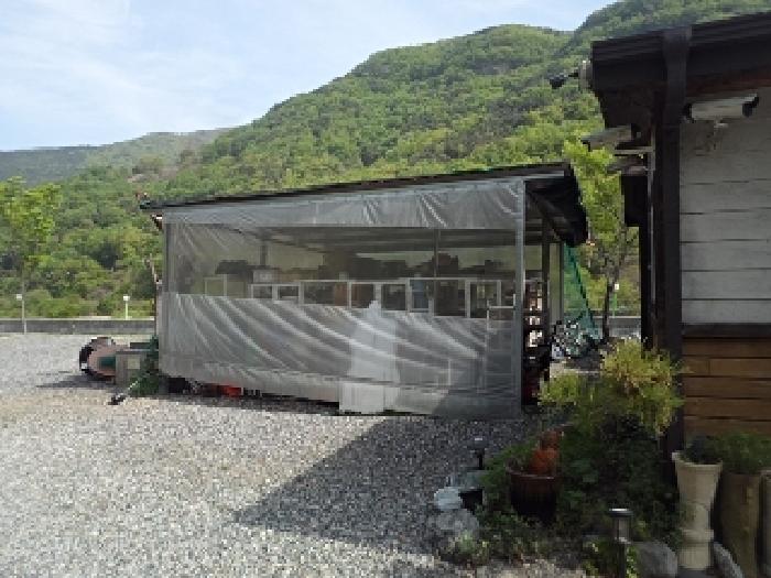 제시외 창고 전경