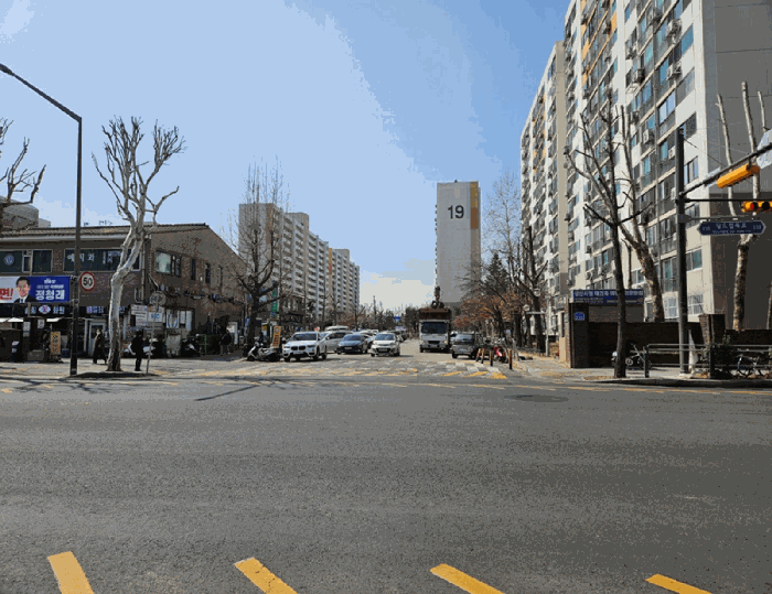 [본건 단지 정문]