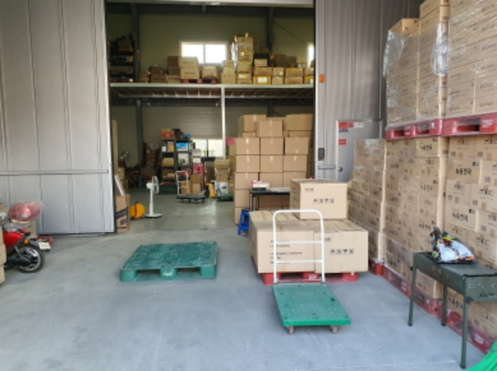 목록 4.부동산 및 제시외 천막 내부