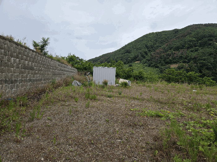 기호(1)토지 북측에 소재한 컨테이너1동