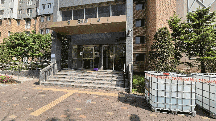 본건건물입구전경