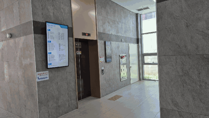 1층 승강기실